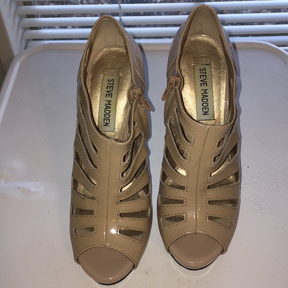 Steve Madden Shoes - Nude Steve Madden shoes!